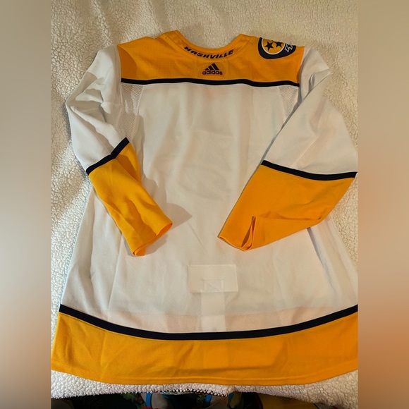 adidas Men’s Size 56 Nashville  Predator  Gold and White Hockey Jersey. - Picture 6 of 8